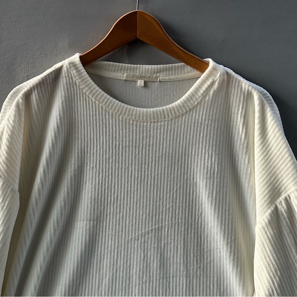 🎉5 for $45🎉 Z Supply velvet top blouse shirt size M - Picture 4 of 8